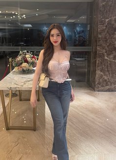 Cici - escort in Surabaya Photo 8 of 9