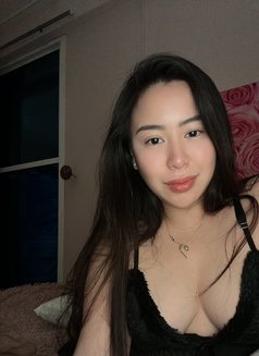 Cielo - escort in Mumbai Photo 3 of 5