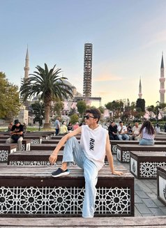 🇹🇷 Cihan 🇨🇦 - Male escort in İstanbul Photo 8 of 8