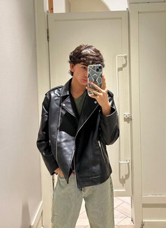 🇹🇷 Tommy 🇨🇦 - Male escort in İstanbul Photo 9 of 10