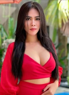 Cika - escort in Hong Kong Photo 7 of 9