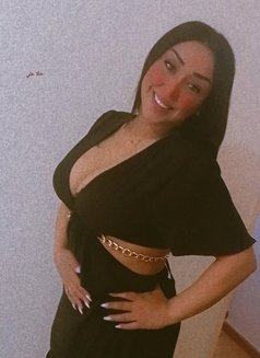 Ciline - escort in Beirut Photo 5 of 8