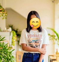 Honey - escort in Noida Photo 1 of 4