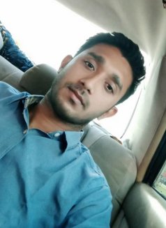 Cimpang - Male escort in Dubai Photo 1 of 1