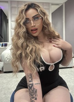 Fatima - escort in Jeddah Photo 7 of 10