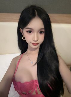 Cindy Chen - escort in Taipei Photo 9 of 12