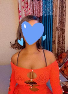 Cindy - escort in Bangalore Photo 9 of 9