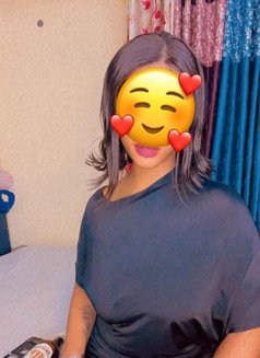 Cindy - escort in Chennai Photo 17 of 17