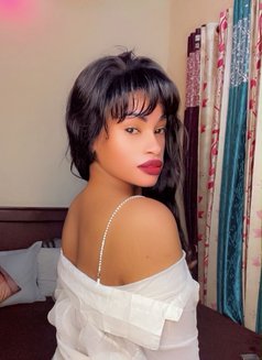 Cindy - escort in Chennai Photo 7 of 12