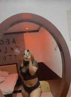 Cindy - escort in Kyoto Photo 3 of 3