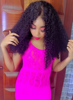 Cindy - puta in Muscat Photo 2 of 2