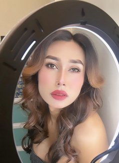 Cindy - Transsexual escort in Bangalore Photo 26 of 27