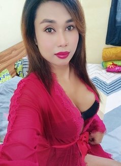 Cindy - Transsexual escort in Bangalore Photo 11 of 18