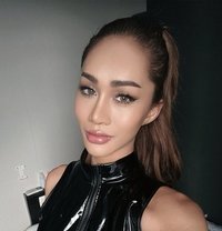 Cindy - Transsexual escort in Osaka