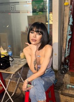 Cindy Fox - Acompañantes transexual in Bangkok Photo 4 of 6