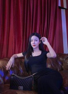 Cindy Songtan - escort in Seoul Photo 4 of 6