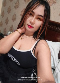 Linda in Juffair - escort in Al Manama Photo 3 of 11