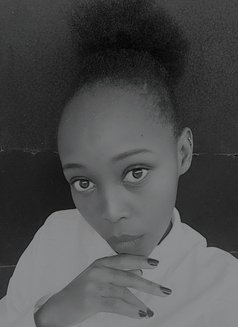 Cindy - puta in Nairobi Photo 1 of 1