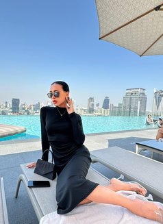 Cindy Laphisara - Transsexual escort in Bangkok Photo 5 of 12