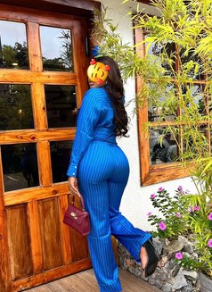 Cindy - escort in Lagos, Nigeria Photo 3 of 4