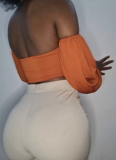 Cindy - escort in Chandigarh Photo 7 of 12