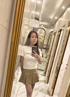 Cindy - escort in Bangkok Photo 2 of 10