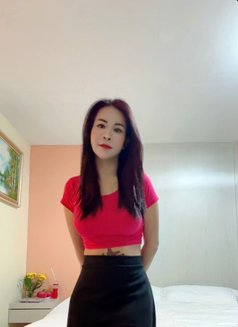 Cindy - escort in Bangkok Photo 4 of 10