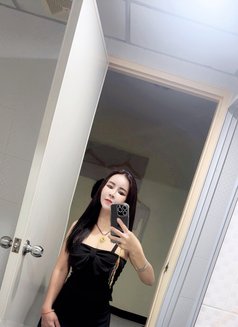 Cindy - escort in Bangkok Photo 8 of 10