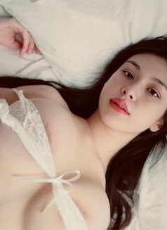 Cindy . Young girl. Video call to verify - escort in Singapore Photo 4 of 11