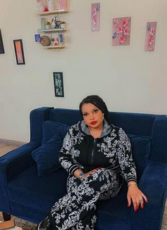 Cissy - escort in Hyderabad Photo 2 of 3