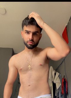 Cizaro - Male escort in Beirut Photo 6 of 8
