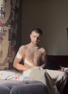 Cizaro - Male escort in Beirut Photo 6 of 6