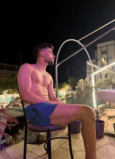 Cizaro - Acompañantes masculino in Beirut Photo 8 of 8