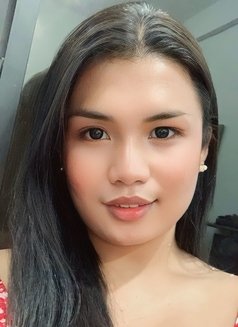 Ck (Outcall services and Camshow) - Transsexual escort in Makati City Photo 1 of 4