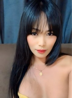 CL Lee - Transsexual escort in Makati City Photo 20 of 22