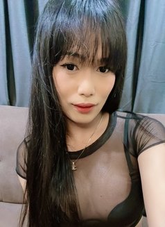 Soju Lee - Transsexual escort in Makati City Photo 15 of 16