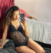 Claire - escort in Muscat