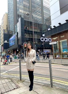 Claire - escort in Singapore Photo 23 of 24