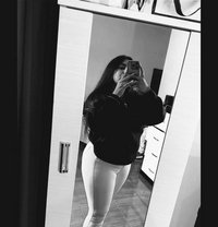 Claire - escort in Galle