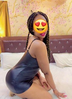 Claire newly arrived and sexy - escort in Mumbai Photo 3 of 3