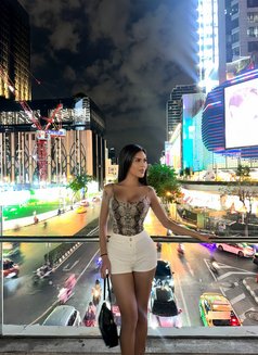 claire the blowjob queen - puta in Bangkok Photo 8 of 9