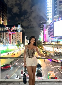 claire the blowjob queen - puta in Bangkok Photo 9 of 9