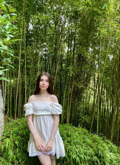 Claire - puta in Hong Kong Photo 13 of 13