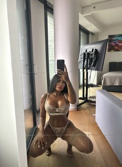Clara - escort in Dubai Photo 28 of 30