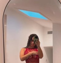 Clara - escort in Edinburgh