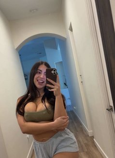 Clara - escort in Cairo Photo 2 of 4