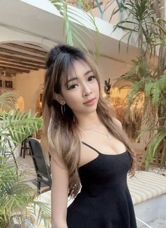 Clara - escort in Bali Photo 4 of 5