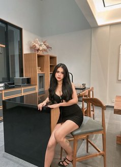 Clara - escort in Bali Photo 7 of 10