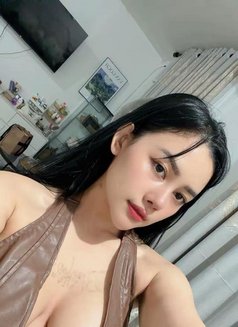 Clara - escort in Bali Photo 6 of 6