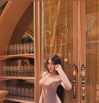 Clara - escort in Bali